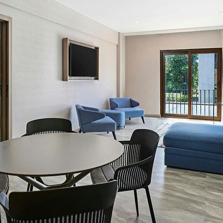 מלון Courtyard By Marriott San Jose Escazu מראה חיצוני תמונה