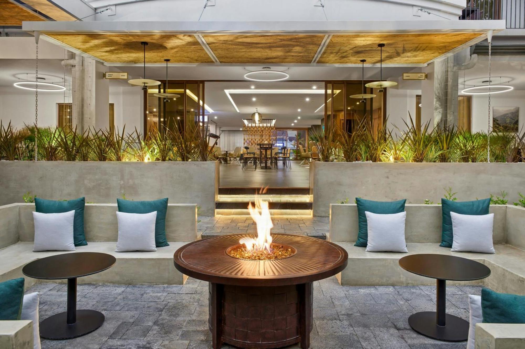 מלון Courtyard By Marriott San Jose Escazu מראה חיצוני תמונה