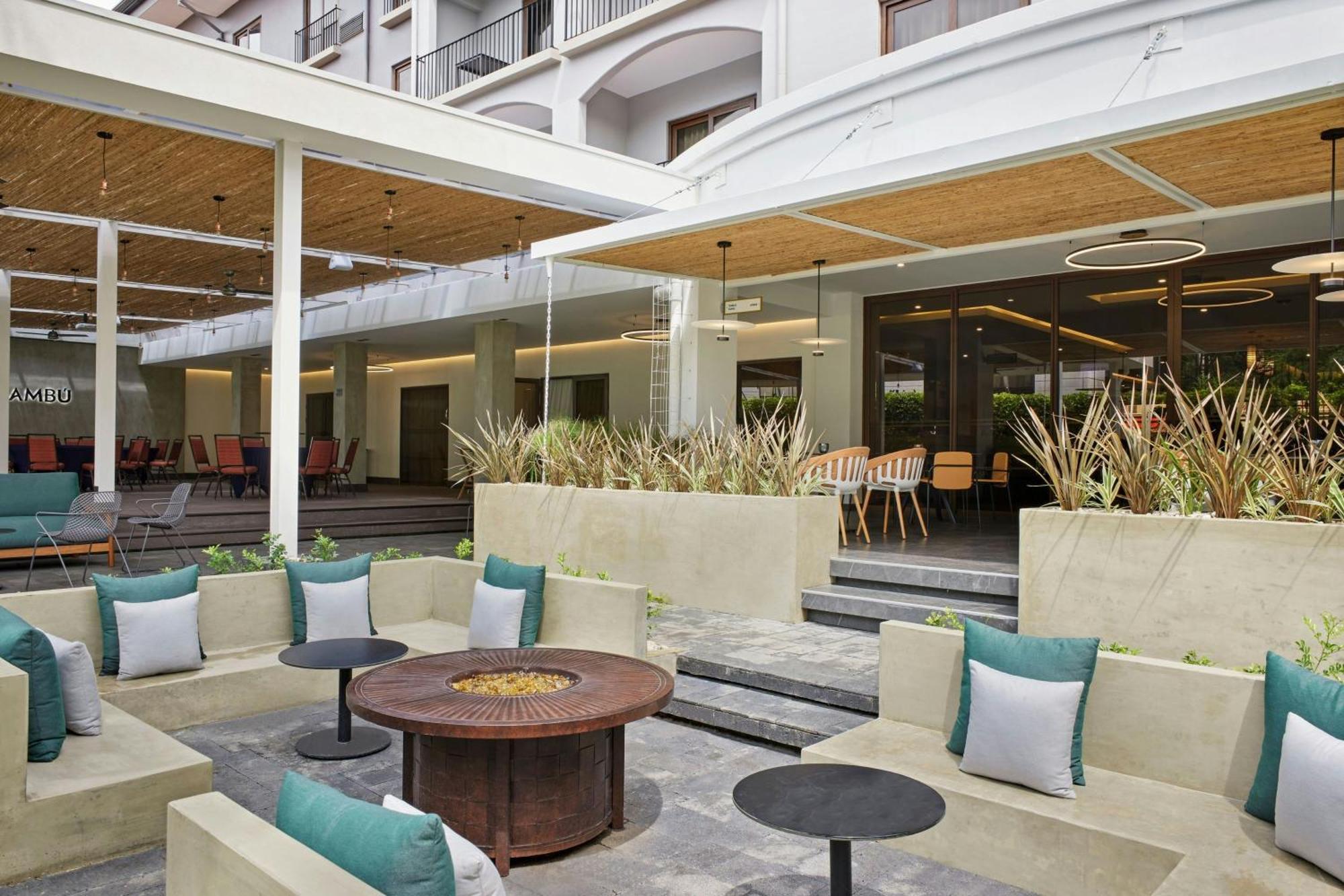 מלון Courtyard By Marriott San Jose Escazu מראה חיצוני תמונה